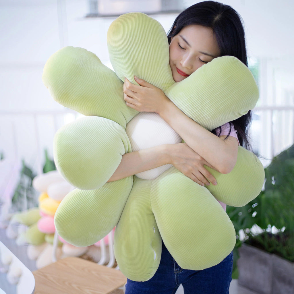 Cushy Daisy Plush Pillows - MoeMoeKyun