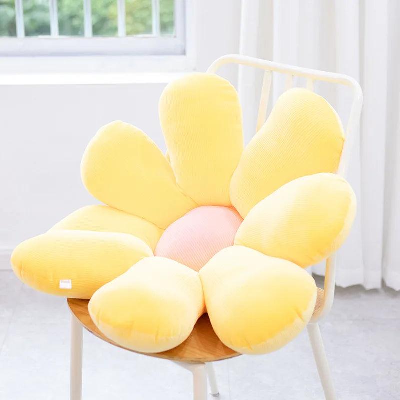 Cushy Daisy Plush Pillows - MoeMoeKyun